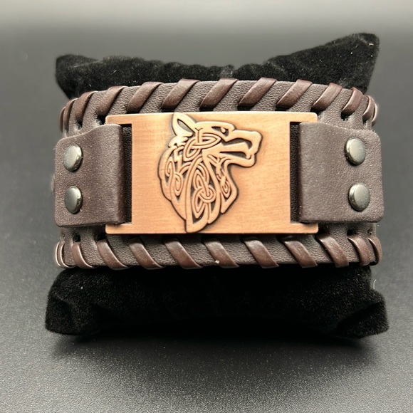 Bracelet Other - Handmade Bronze Wolf Faux Leather Bracelet